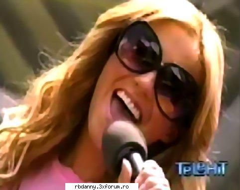 :finger: mia colucci