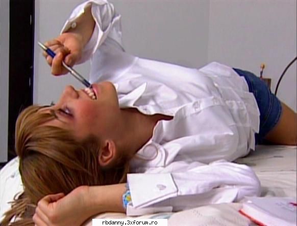 :finger:  :finger: mia colucci
